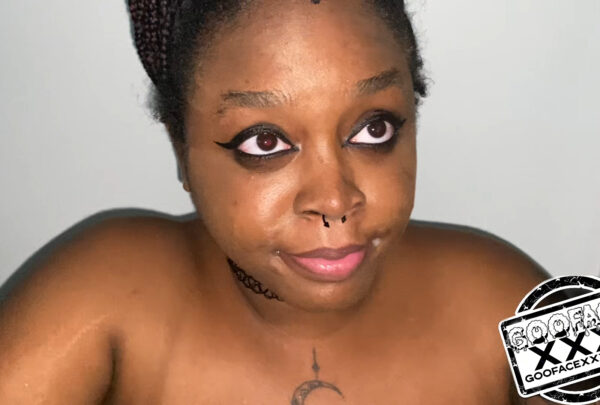 GAMER NERD GETS PUSSY AND MOUTH STRETCHED